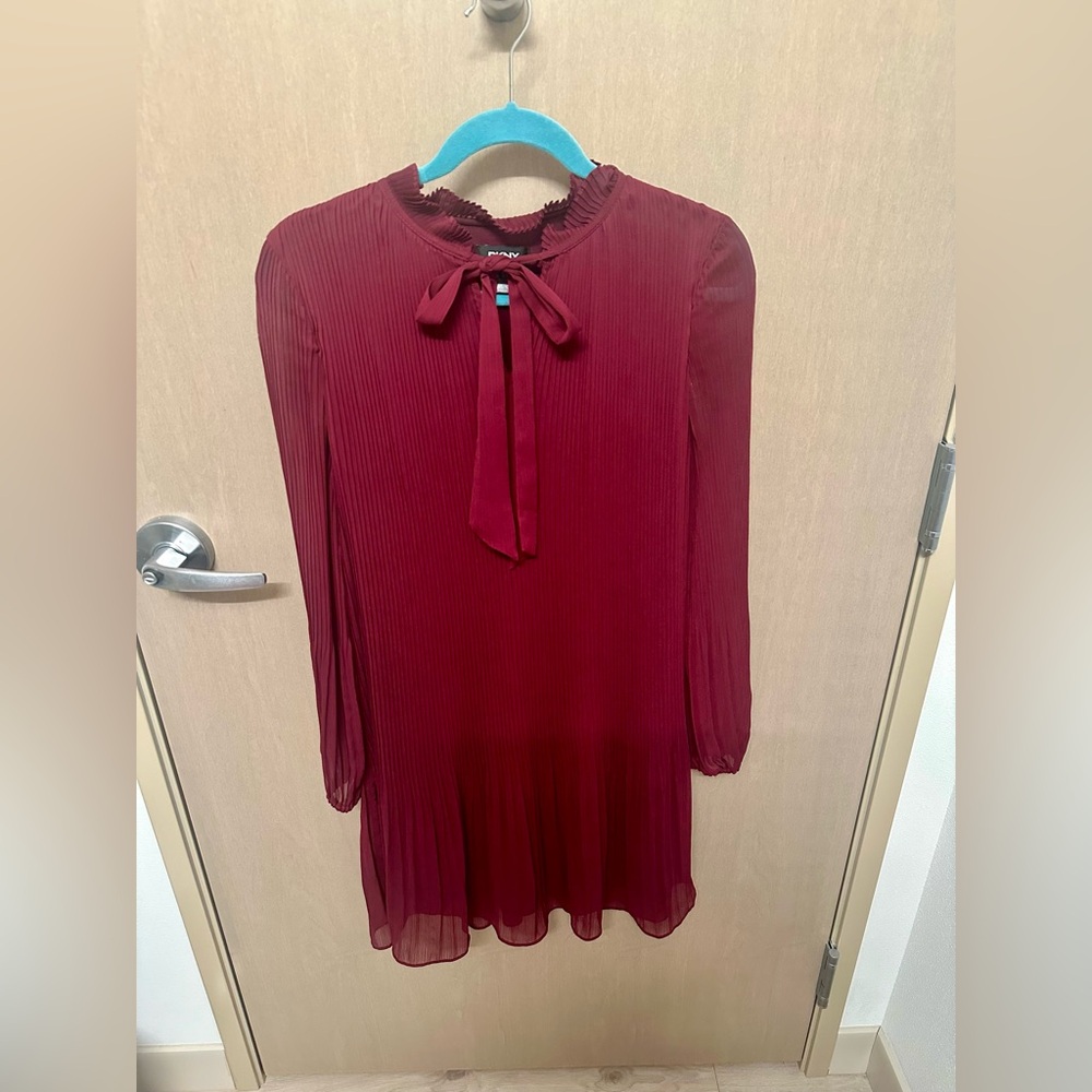 Size 6 DKNY burgundy dress